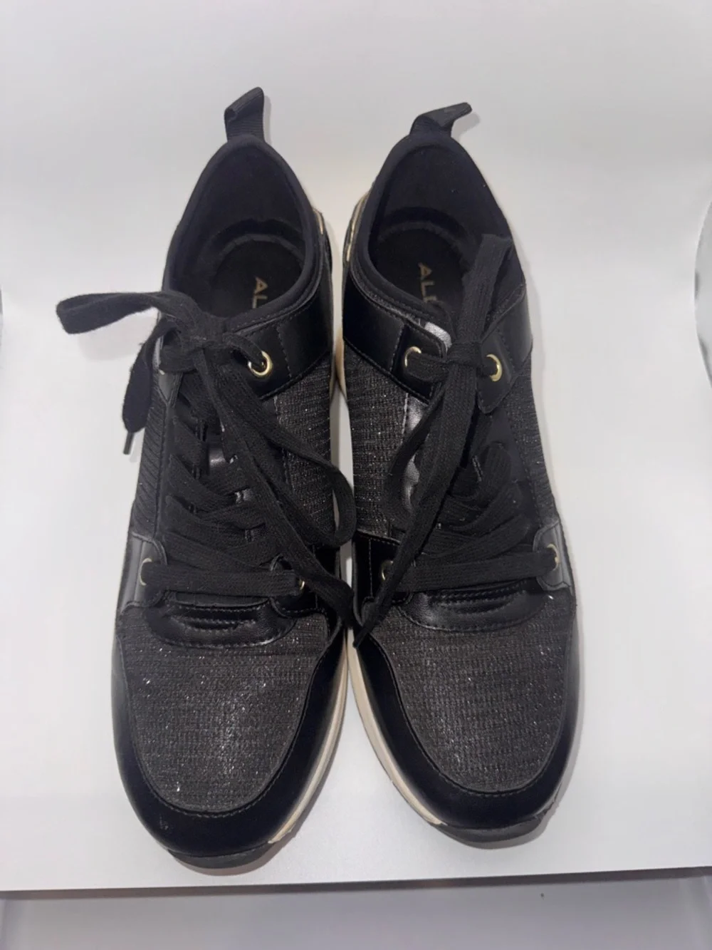 Aldo Women’s Kourt Wedge Sneakers with Gold Accents. Size 10